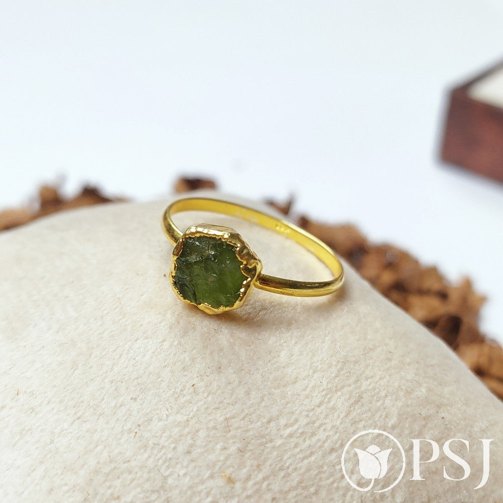KGR 15205 Peridot and Diamond Ring 14K Yellow Gold at Rs 34340/piece in  Jaipur